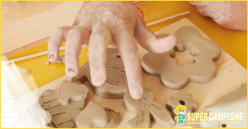 Omaggio uovo Thun in ceramica Omaggio uovo Thun in ceramica